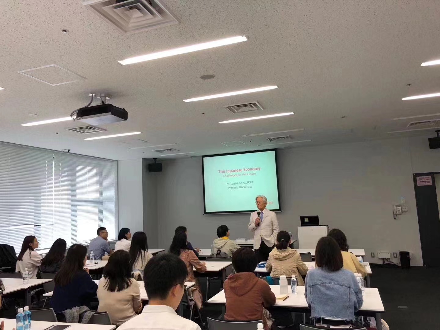 d3dc0b8516eababe7b58a81df4c1093